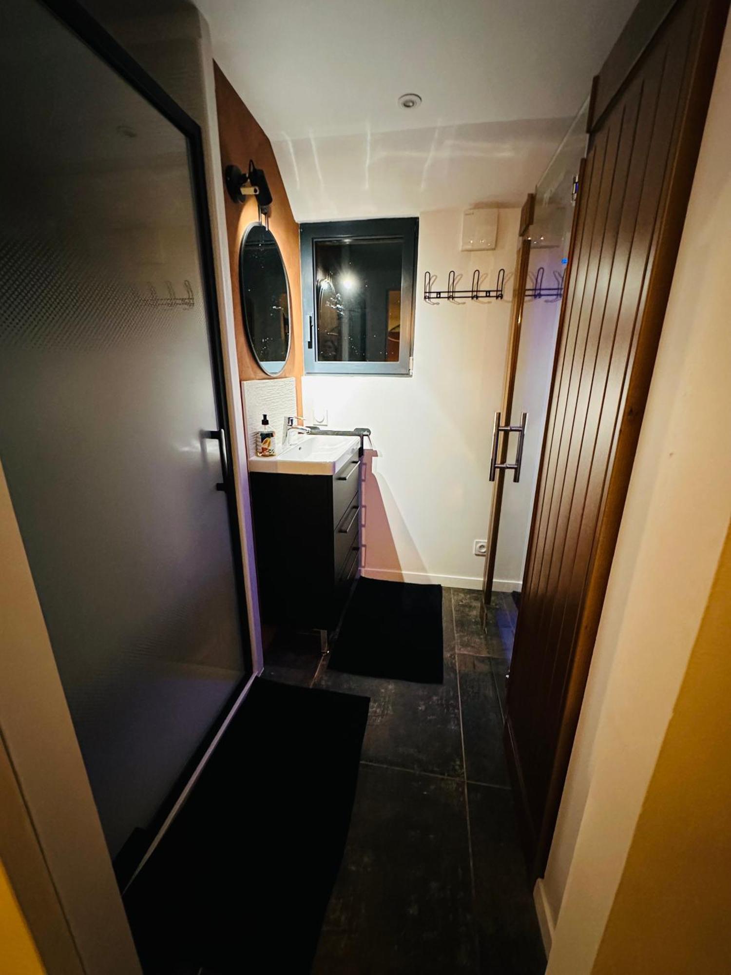 La Ptite Maison Proche Rouen La Vaupalière Exteriör bild