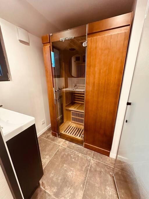 La Ptite Maison Proche Rouen La Vaupalière Exteriör bild